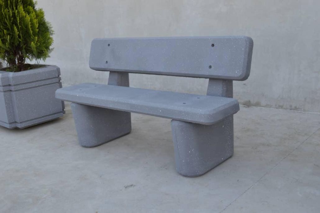 تفاوت بین نیمکت بتنی پیش ساخته و نیمکت بتنی دستی